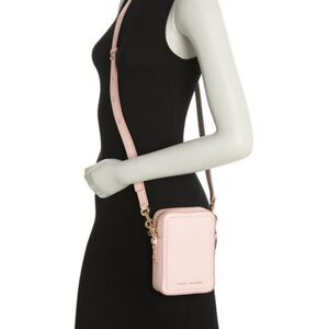 Marc Jacobs shoulder/crossbody bag. Soft pink in excellent condition.